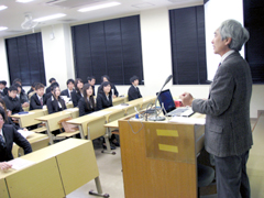 志野学科長，開会の言葉